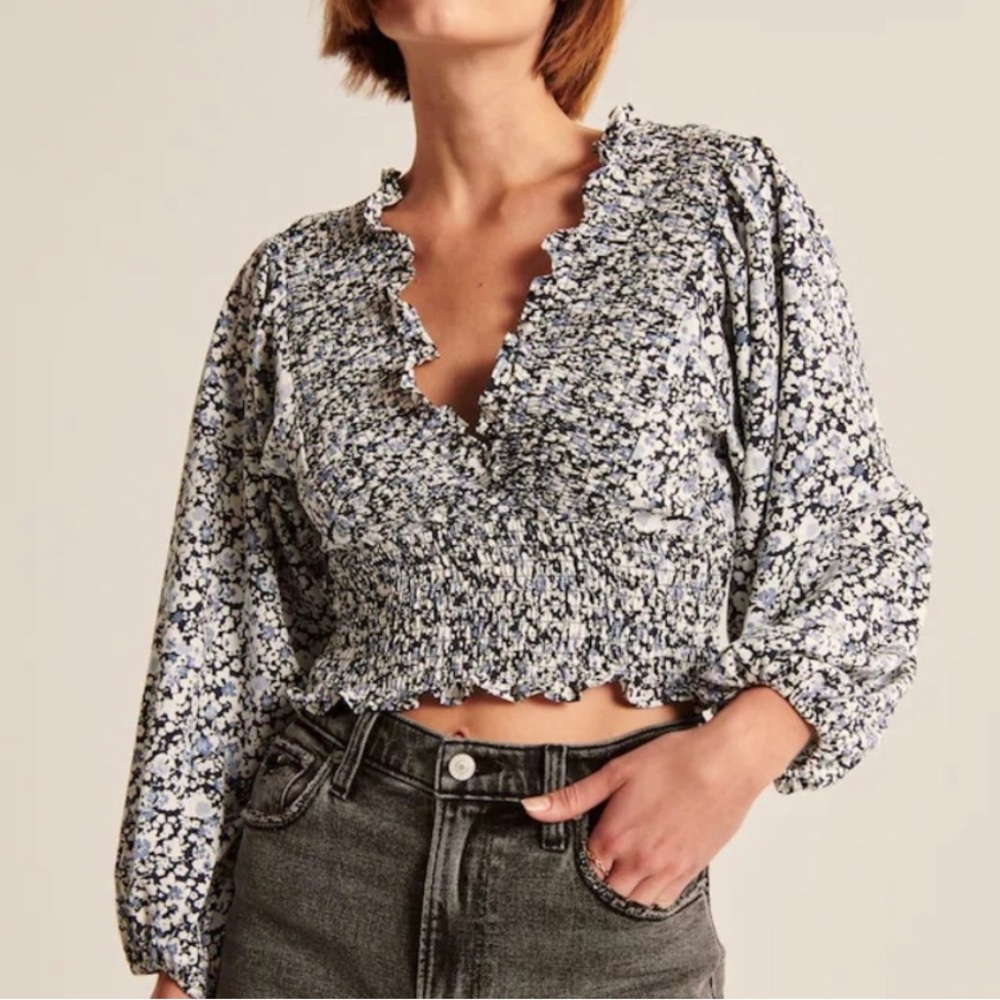 Absrcrombie & Fitch Long-Sleeves Smocked Puff Sleeve Wrap Top